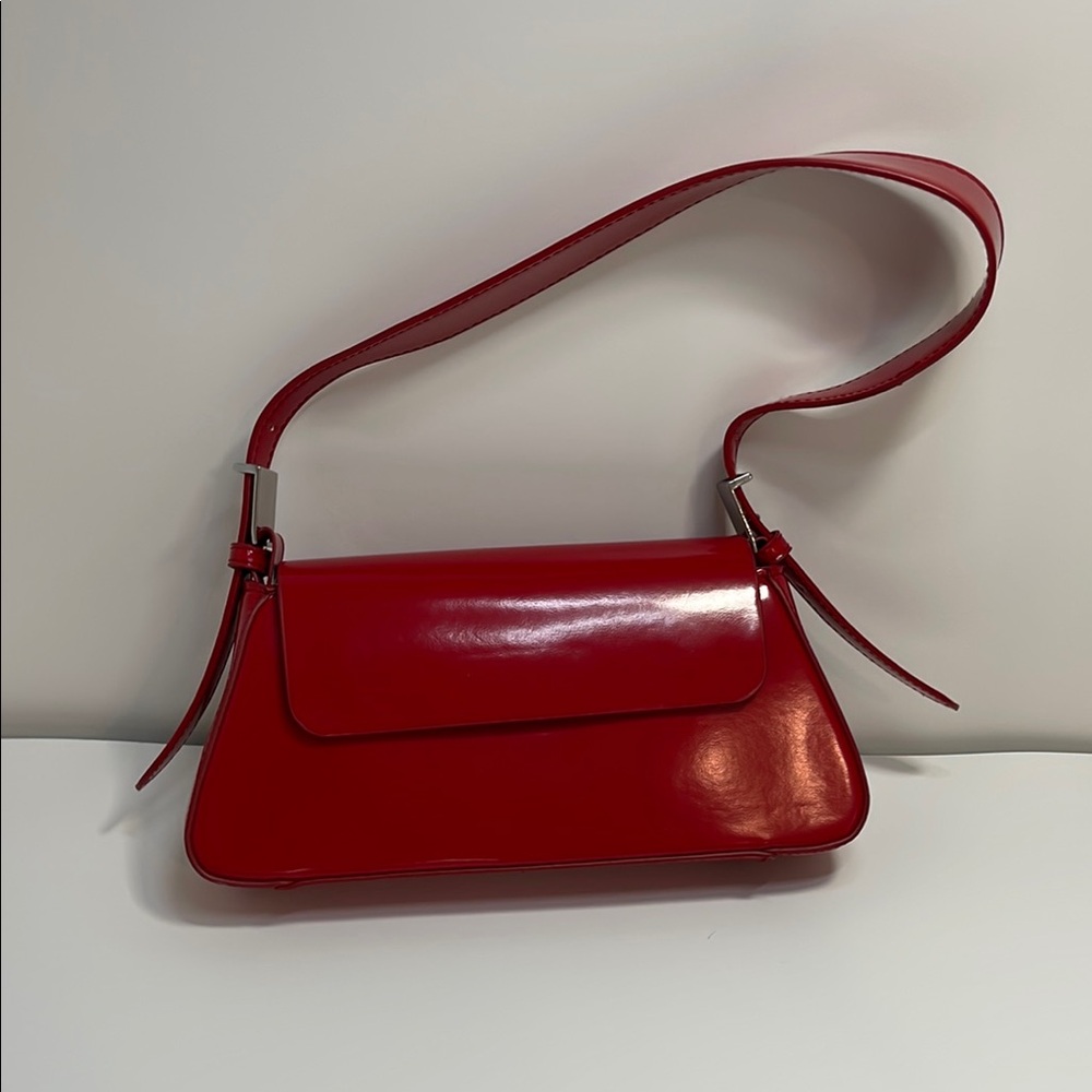 Elegant Red Women's Shoulder Bag